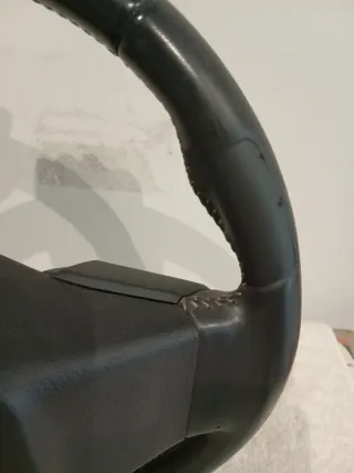 Volante Toyota Auris II E18