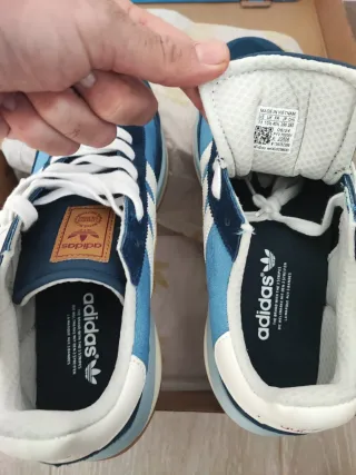 Zapatillas Adidas Azul y Blanco