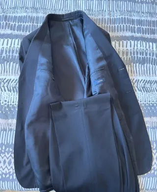 TV7- Traje de hombre azul