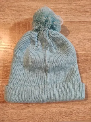 Gorro Nike azul con pompón