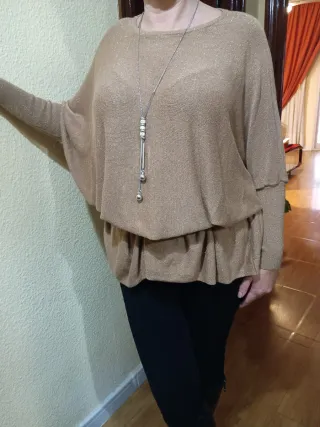 Jersey oversize dorado talla L