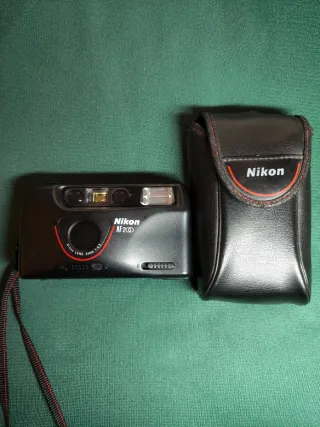 Cámara Nikon AF 200