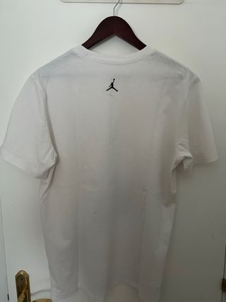 Camiseta Jordan Blanca Diseño Floral