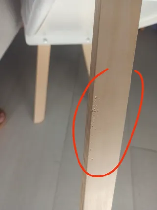 Cuna de juguete blanca