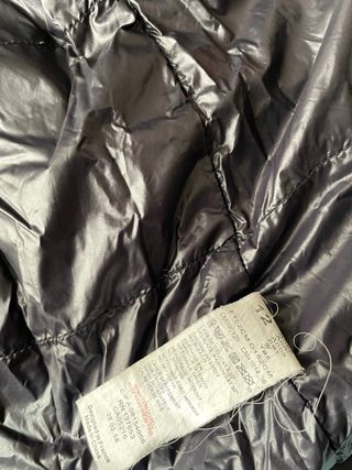 Chamarra niño negra y roja