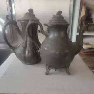 Lote 2 Tetera Peltre Repujado Antigua