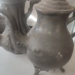 Lote 2 Tetera Peltre Repujado Antigua