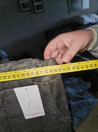 Pantalón largo de cuadros mujer gris