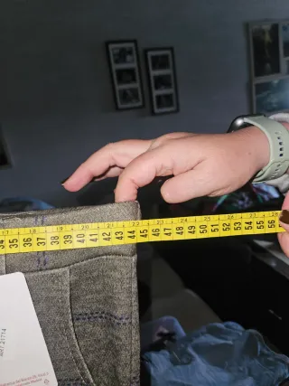 Pantalón largo de cuadros mujer gris