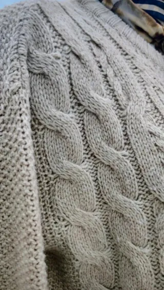 Jersey Mango Beige Trenzado Talla M