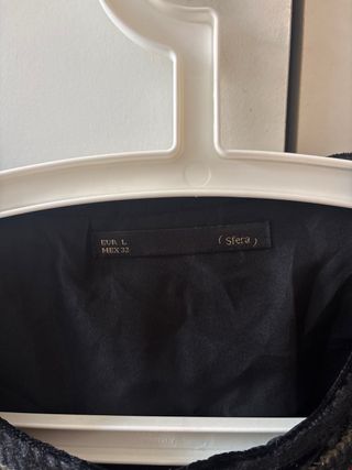 Chaqueta Terciopelo Bordada Negra y Dorada