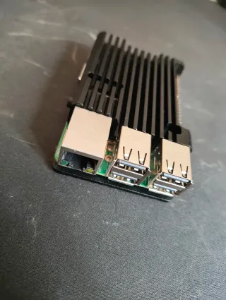 Raspberry Pi 3 Model B+ con disipador