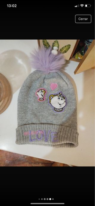 Gorro Disney Gris con Pompon Lila