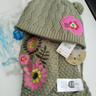 Conjunto bufanda y gorro Tuc Tuc flores t.54