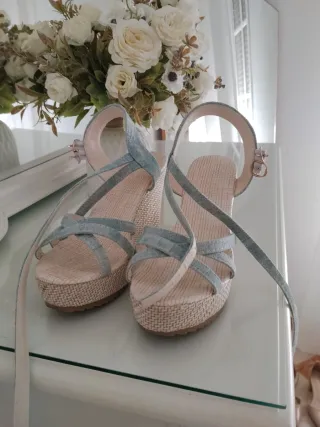 Cuñas esparto beige y azul (un uso)