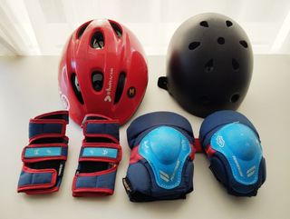 Casco y protecciones para patinar