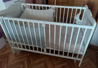 Cuna blanca con colchón incluido