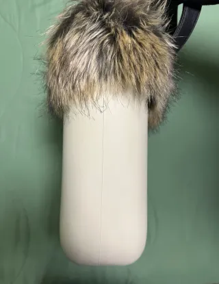 O bag panna con pelliccia sintetica