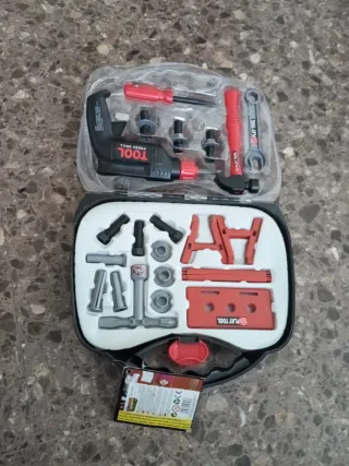 Caja de herramientas de juguete