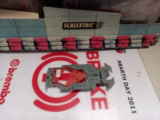 Chasis Peugeot 208 Scaleauto con cuna 0.5mm