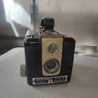 Cámara Kodak Brownie Flash Antigua