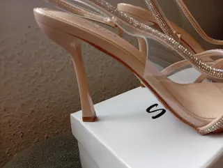 Tacchi eleganti Soon Her beige con brillanti