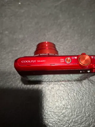Nikon Coolpix S6400 fotocamera digitale rossa