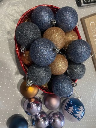 Bolas de Navidad Azules y Doradas 18,la cesta no