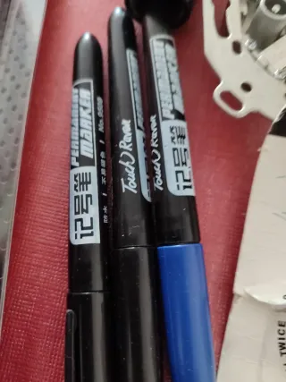 Lote Varios: Rotuladores, Destornillador, Enchufe