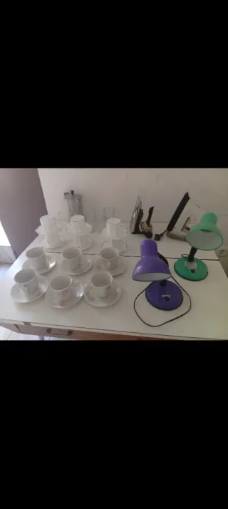 Set caffè in porcellana, 2 lampade, 2 piastre...