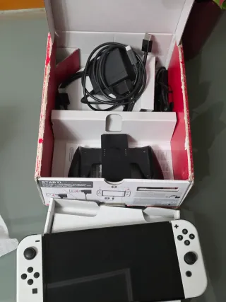 Nintendo Switch OLED Bianca Completa