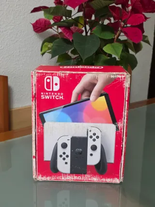 Nintendo Switch OLED Bianca Completa