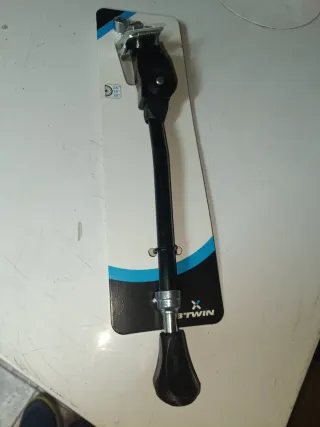 Pata de cabra Btwin para bicicleta. Caballete