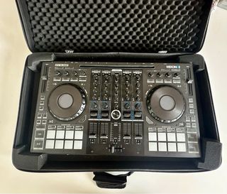 Controlador DJ Reloop Mixon 8 Pro