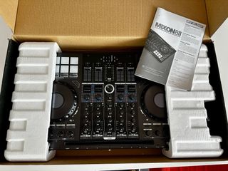 Controlador DJ Reloop Mixon 8 Pro
