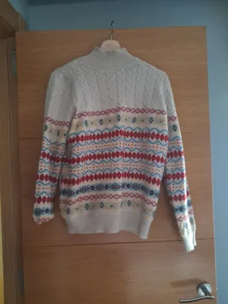 Jersey de punto beige con estampado