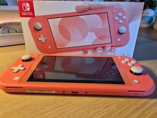 Switch Lite Rosa + Carcasa + Funda + Cristal