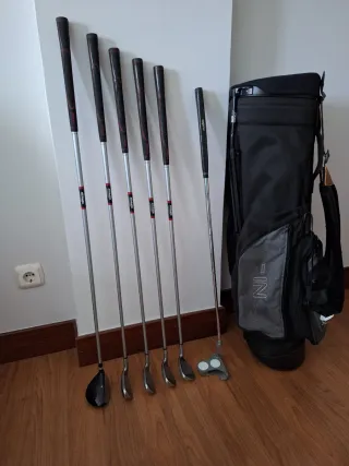 Juego de palos de golf y bolsa de patas