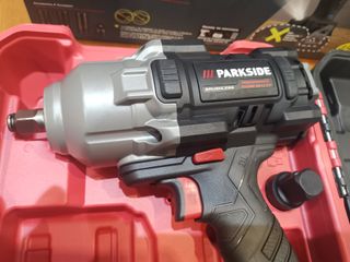 Llave de impacto Parkside 20V 1356 Nm