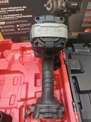 Llave de impacto Parkside 20V 1356 Nm