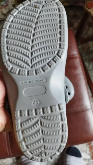 Pantofole in gomma grigie