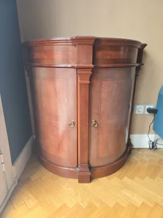 Mueble de madera curvo Regalo gratis
