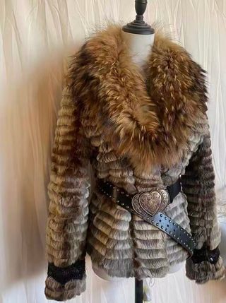 Chaqueta de piel auténtica con cinturón