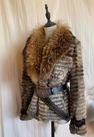 Chaqueta de piel auténtica con cinturón