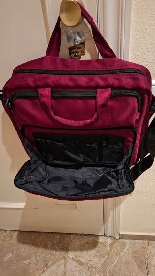 Bolso de mano y hombro rojo y negro