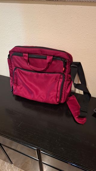 Bolso de mano y hombro rojo y negro