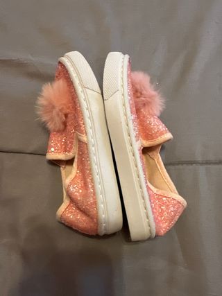 Zapatillas niña glitter pompón rosa
