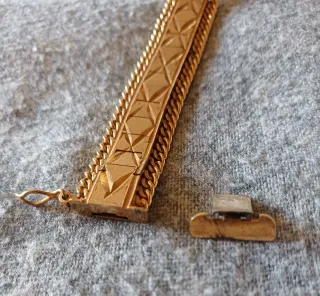 Pulsera vintage bañada en oro