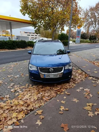 Volkswagen touran BLuMacion TDI  2010