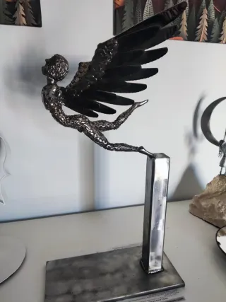 Figura de acero hecha a mano. Preguntar el precio